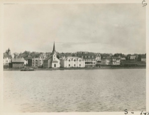 Image of Reykjavik Lake [Tjornin; the Free Church and ice house(now national art museum)]